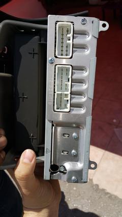  2005 yaris kaset çalar cd changer aux yapma???