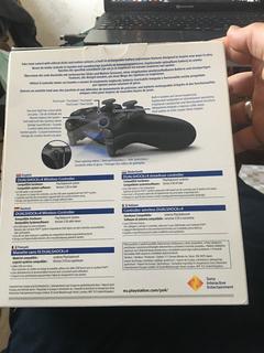 Ps4 Dualshock sıfır kutusunda .