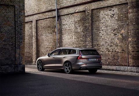 YENİ VOLVO V60 / S60
