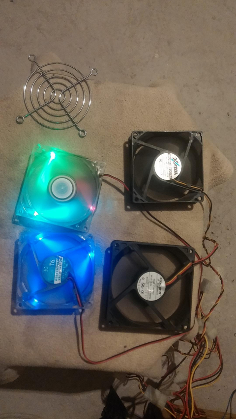 Satılık supply ve kasa fanları