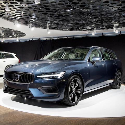 YENİ VOLVO V60 / S60