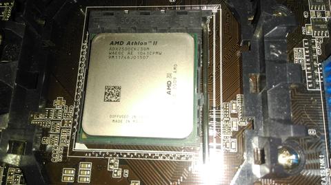 AMD VE İNTEL İŞLEMCİLER ANAKARTLAR