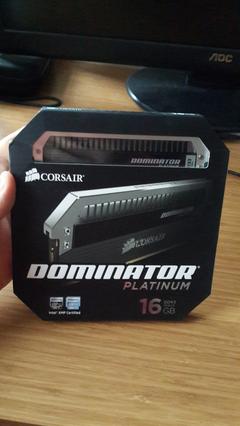  Corsair Dominator Platinum Series 16GB DDR4 DRAM 2666MHz C15 Memory Kit for Systems 2666