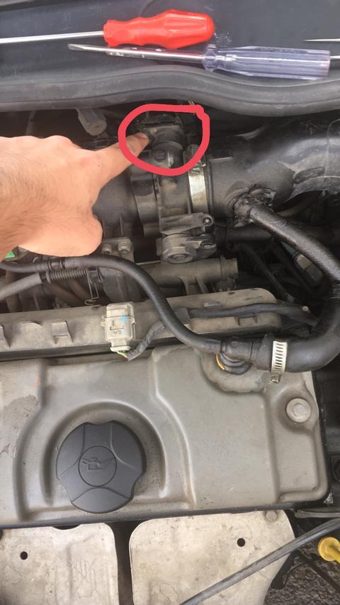 Peugeot 206 kendi kendine gaz verme sorunu