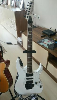 IBANEZ AEG8E-NT - IBANEZ RG350DXZ-WH