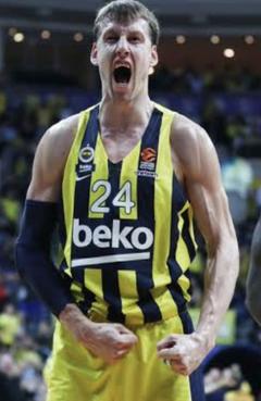 Fenerbahçe Basketbol takımı 2010’lu yılların en güzel forması hangisi ?