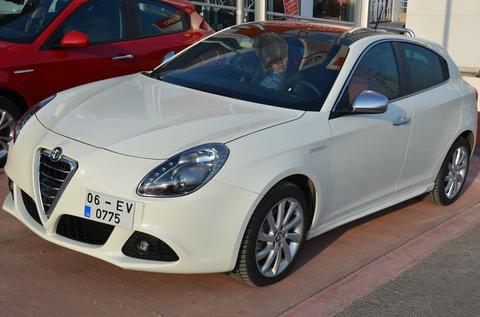 Alfa Giulietta (Jülyet) 1.4 multiair 170 bg TCT incelemesi - güncellendi.