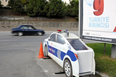 Maket polis araçları trafik kazalarını azalttı