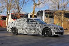  2018 G20 BMW 3 SERİSİ KAMUFLAJLARLA YAKALANDI!