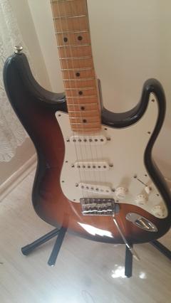  Fender American Special Stratocaster (FİYAT DÜŞTÜ) SATILDI