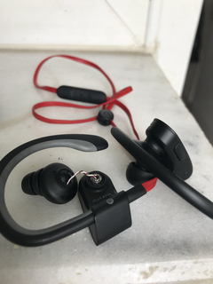 Beats powerbeats kulaklık kırıldı yardım