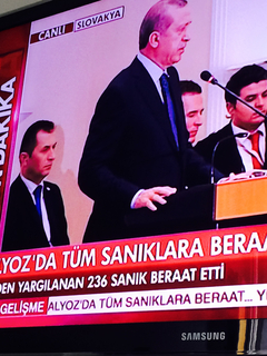  AKP Çok Fena Düşüyor..