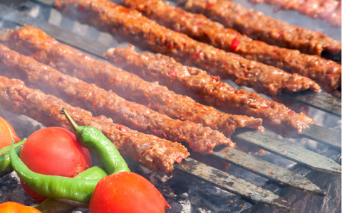 HERKES MEMLEKETİNiN NEYİ MEŞHUR YAZSIN ( SS ) Lİ