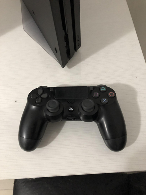 TERTEMİZ PLAYSTATION 4 PRO
