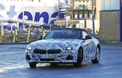 BMW Z4 KAMUFLAJLARLA YAKALANDI