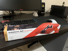 **SATILIK** Steelseries QcK FaZe Clan edition Mousepad, Zowie Camade ll kablo tutucu (Sıfır Gibi))