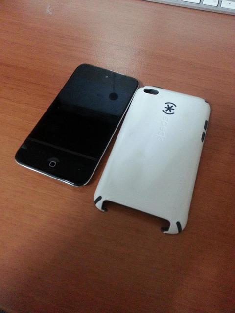 Satılık iPod Touch 4.Nesil 8 GB