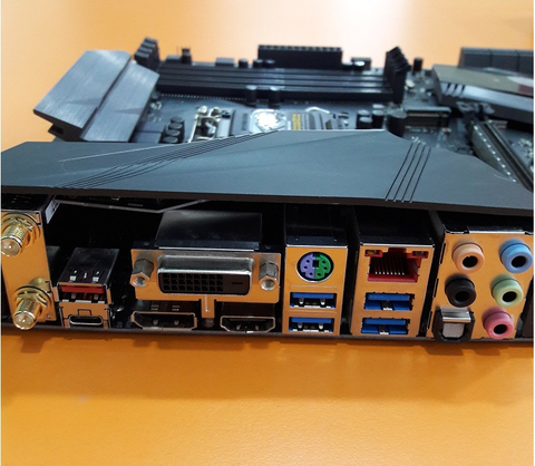 Satılık > Sıfır Ayarında >> - ASUS ROG STRİX Z270E GAMİNG LGA1151 DD4 ANAKART 500 TL SON GÜN !!!