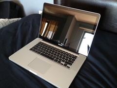  Satılık Macbook Pro 15' Early 2011 - 2.2GHz Quad-Core i7 8GB