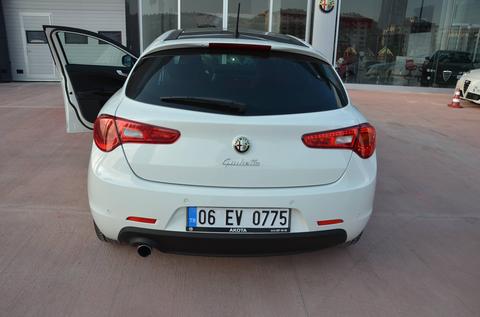Alfa Giulietta (Jülyet) 1.4 multiair 170 bg TCT incelemesi - güncellendi.