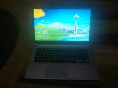  Samsung New Series 9 Ultrabook 15' Tertemiz Sorunsuz NP900X4D