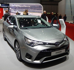  2016 Yeni Toyota Avensis - yeni ve bol fotoğraflar