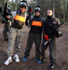  Futbolcularımız Paintball Oynadı.