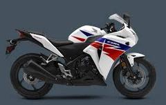  Daelim roadwin 250 mi Honda cbr 250 mi ?