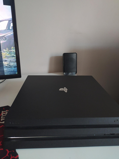 PlayStation 4 Pro 1tb