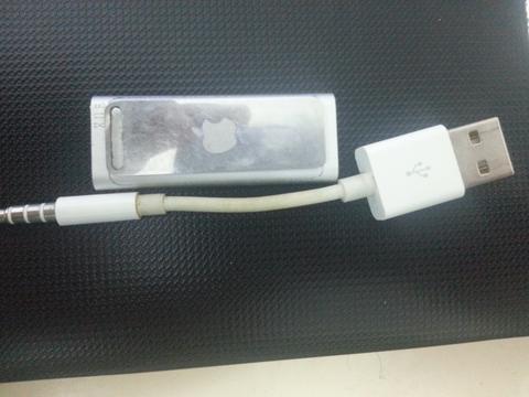 Satılık 3.nesil İpod Shuffle - 2 GB -