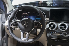 MAKYAJLI MERCEDES C SERİSİNİN İÇ MEKAN GÖRÜNTÜLERİ ORTAYA ÇIKTI