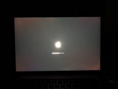 MacBook Pro 2017  Ekran Köşelerinde "Light Bleeding" problemi