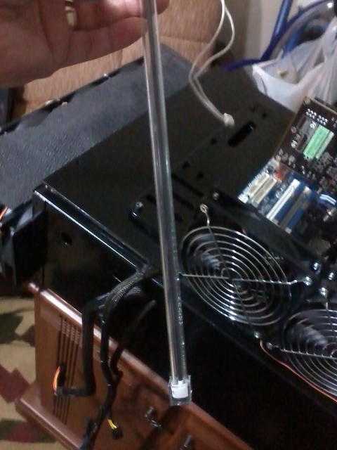 BENCHTABLE MOD :)Standart bir Midi tower kasadan neler yapılabilir?