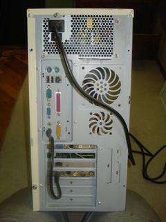  Komple monitörsüz PC 30 TL (Tv kartlı)