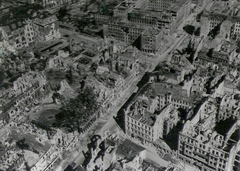 1945 Berlin'in düşüşü. [ Manyak mısın tabiki de ss'li]