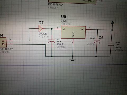 L7805CV 1V veriyor ve çok ısınıyor