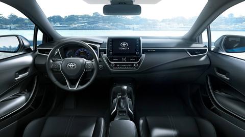 2018 TOYOTA AURIS