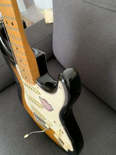 Satılık Squier Classic Vibe Stratocaster 50s ve Marshall MG15 Cdr amfi