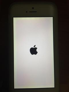  iPhone 5'te ekran sararması var. (Resimli)