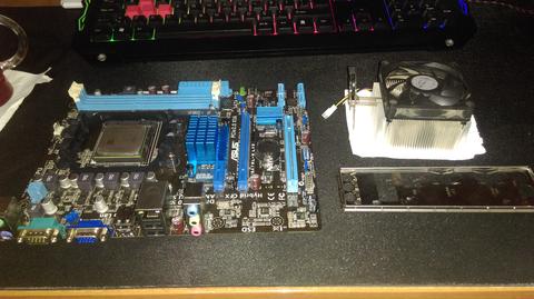 AMD VE İNTEL İŞLEMCİLER ANAKARTLAR