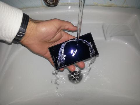 (FORUM DIŞI SATILDI)Satılık SONY Xperia Acro S...