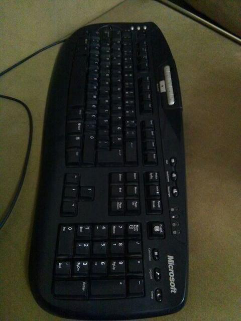 10 TL SATILIK MİCROSOFT KLAVYE