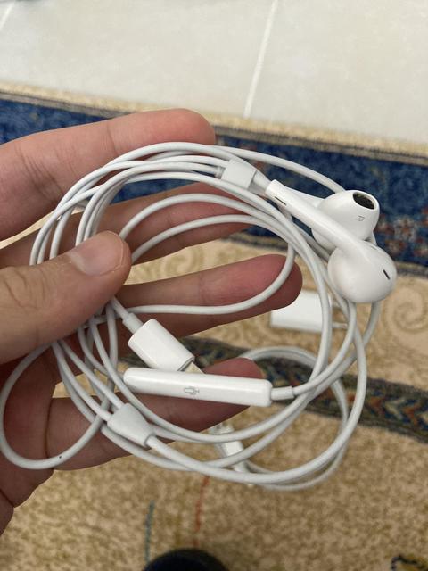 UCUZA SATILIK İPHONE KUTU İÇERİĞİ(EarPods-Adaptör-Ligtning Kablo)