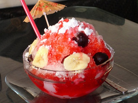 HERKES MEMLEKETİNiN NEYİ MEŞHUR YAZSIN ( SS ) Lİ