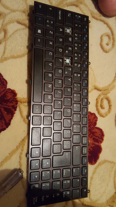 Laptop klavye değiştirme