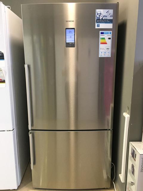 Siemens KG86NAI42N 682 l A+++ No-Frost Alttan donduruculu Inox Buzdolabı