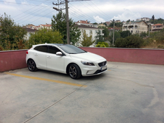  VOLVO V40 R-DESIGN: Kullanıcı İncelemesi