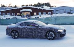 2018 BMW 8 SERİSİ KAMUFLAJLARLA YAKALANDI (8 SERİSİ COUPE SIZDI)