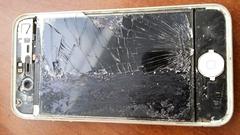 İphone 4 cihazım ekranı kırık 