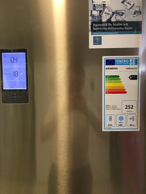 Siemens KG86NAI42N 682 l A+++ No-Frost Alttan donduruculu Inox Buzdolabı